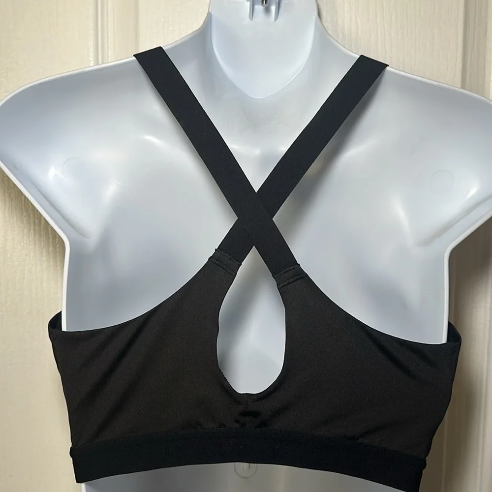 Victoria Sport sports bra size‎ 34DD color black